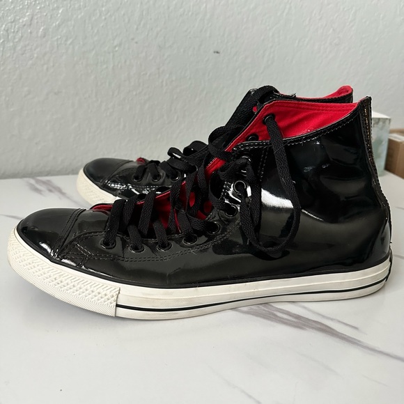 Black high-top Converse - Picture 5 of 5